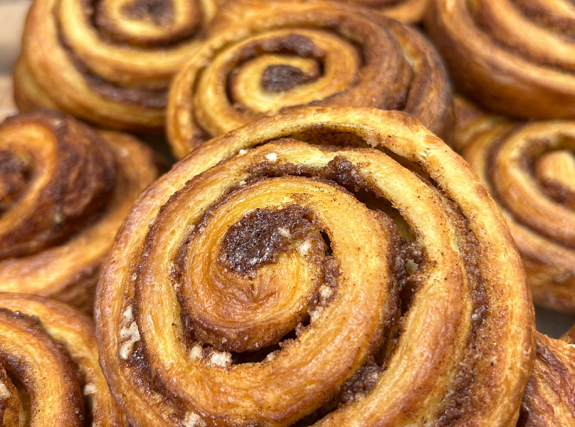 В Энгельсе упаковщикам булочек готовы платить 2,5 тысячи за смену 